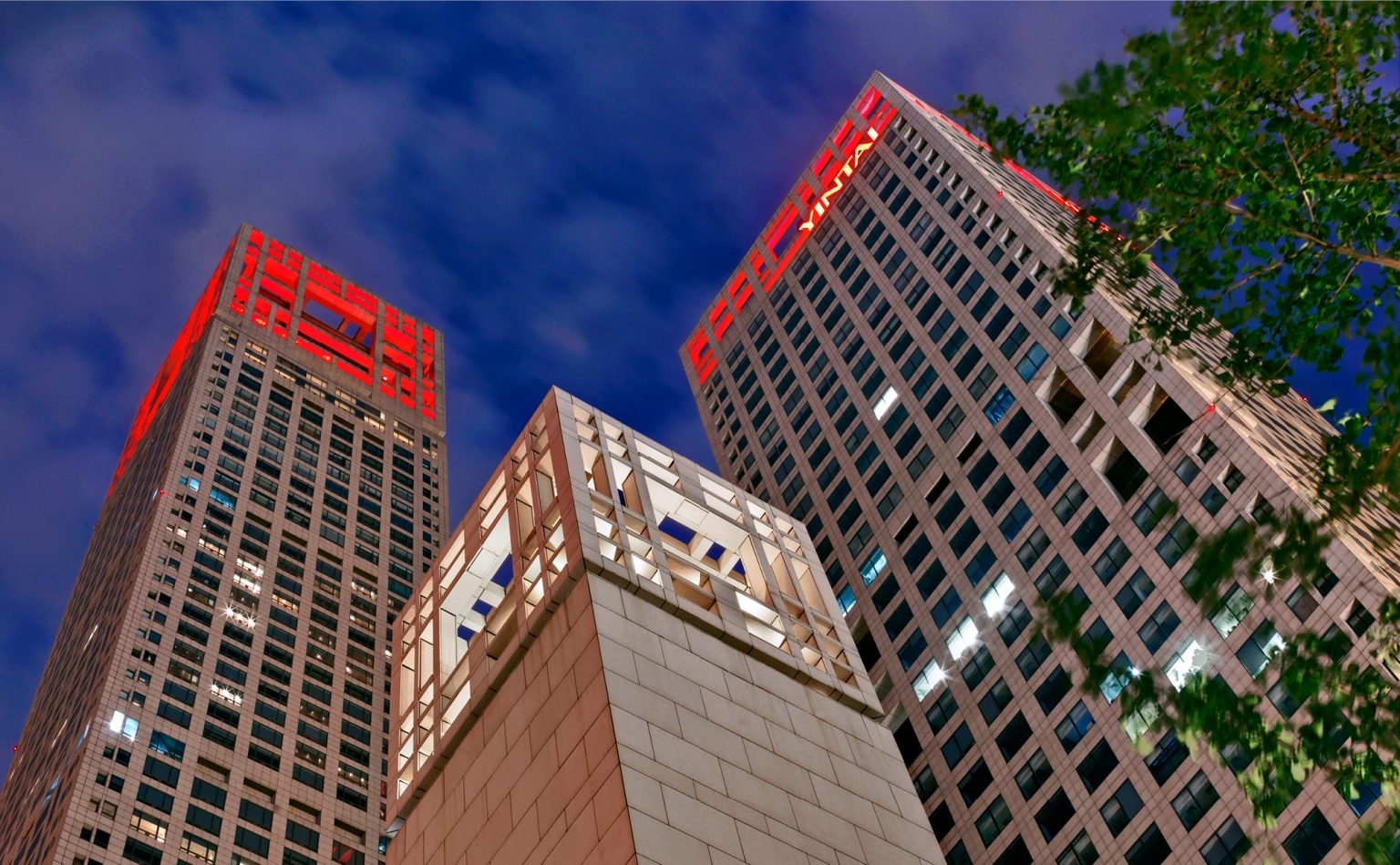 Beijing Yintai Centre : Portman Architects